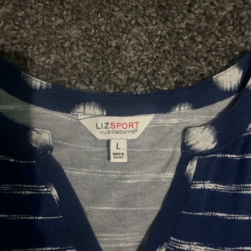 Blue And White Live Sport By Liz Claiborne V-Neck T-Shirt Size Large - Picture 5 of 6